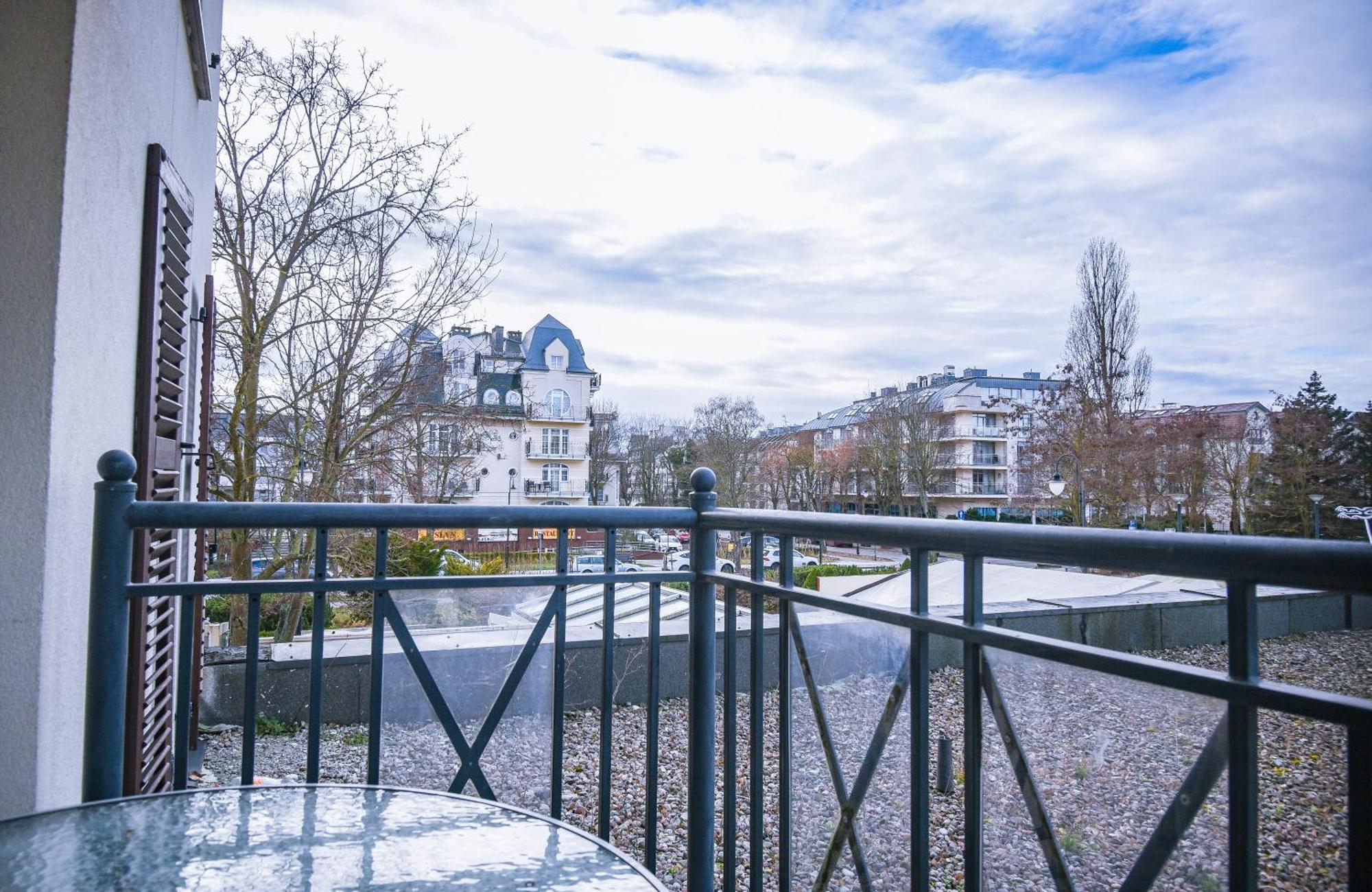 Apartamenty Promenada Z Tarasem I Parkingiem - Apartamenty Na Wyspie 斯维诺乌伊希切 外观 照片